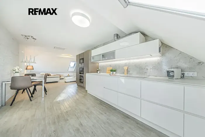 Prodej bytu 4+kk, Praha - Kbely, Semilská, 123 m2