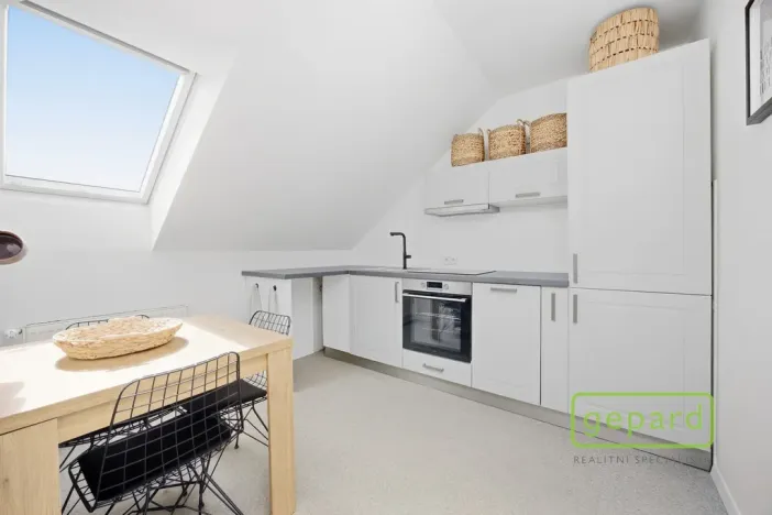 Prodej bytu 1+1, Praha, Čestmírova, 48 m2
