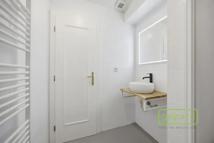 Prodej bytu 1+1, Praha, Čestmírova, 48 m2