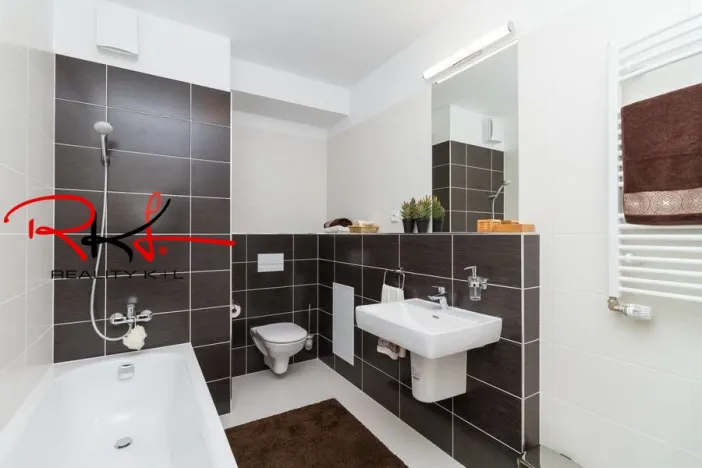 Prodej bytu 2+kk, Praha, Drnovská, 53 m2