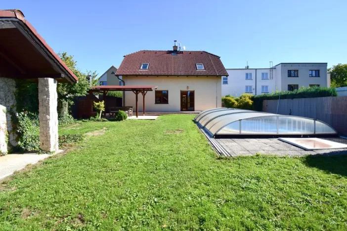 Pronájem rodinného domu, Plzeň - Újezd, Staroveská, 250 m2