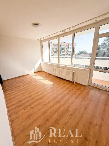 Pronájem bytu 1+kk, Chomutov, Kundratická, 25 m2