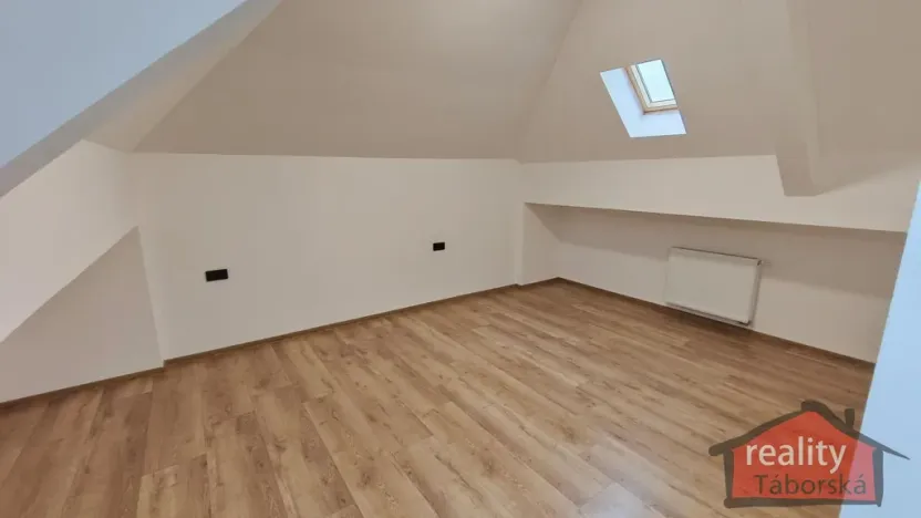 Prodej bytu 2+kk, Nupaky, Nupacká, 82 m2