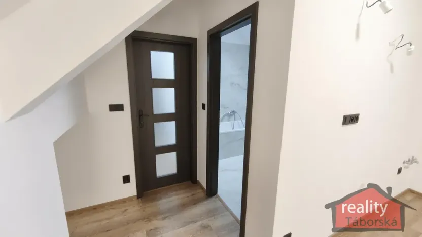Prodej bytu 2+kk, Nupaky, Nupacká, 82 m2