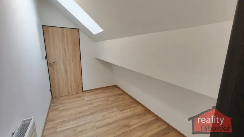Prodej bytu 2+kk, Nupaky, Nupacká, 82 m2