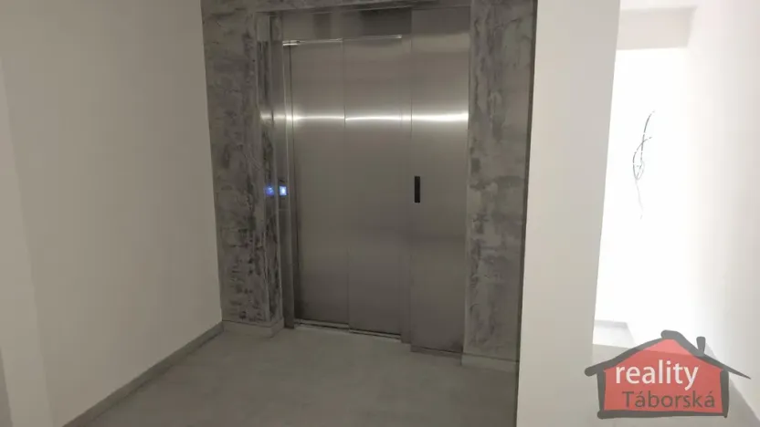 Prodej bytu 2+kk, Nupaky, Nupacká, 82 m2