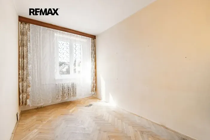 Prodej bytu 4+1, Karlovy Vary, Modenská, 77 m2