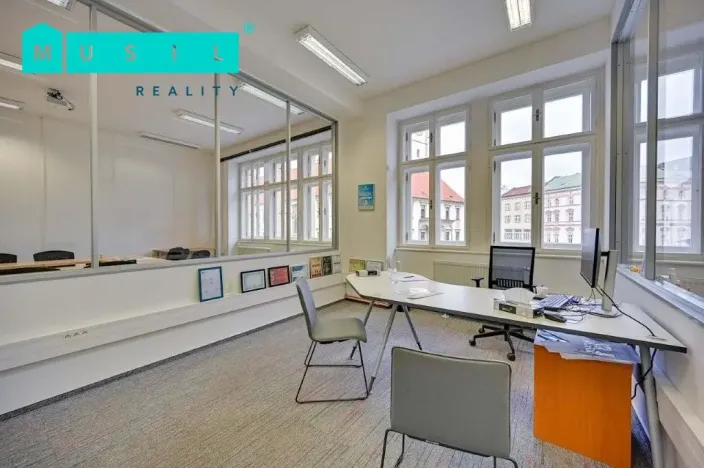 Pronájem obchodního prostoru, Olomouc, Horní náměstí, 300 m2
