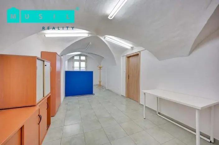 Pronájem obchodního prostoru, Olomouc, Horní náměstí, 300 m2