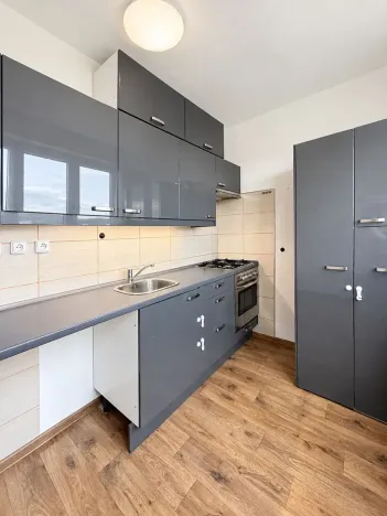 Pronájem bytu 2+1, Kadaň, Chomutovská, 53 m2