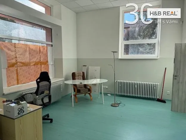Pronájem obchodního prostoru, Vsetín, 200 m2