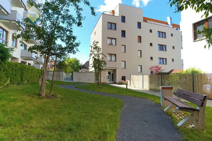 Pronájem bytu 1+kk, Praha - Braník, Na výspě, 31 m2