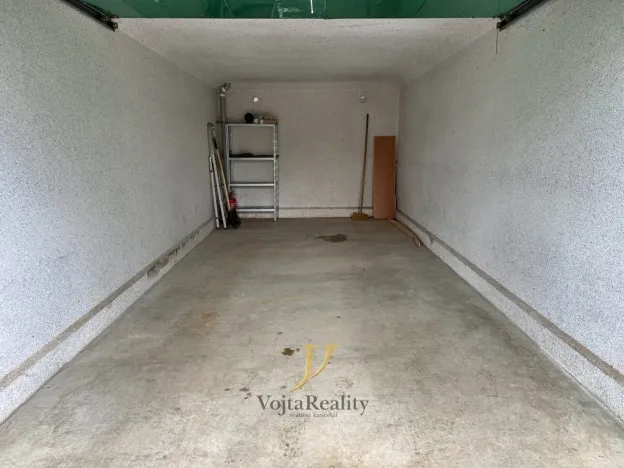 Pronájem garáže, Olomouc, Varšavské nám., 18 m2