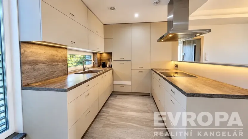 Pronájem rodinného domu, Vysoký Újezd, Na Ovčáckém, 376 m2