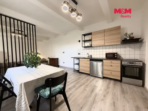 Pronájem bytu 1+kk, Praha - Smíchov, Xaveriova, 60 m2