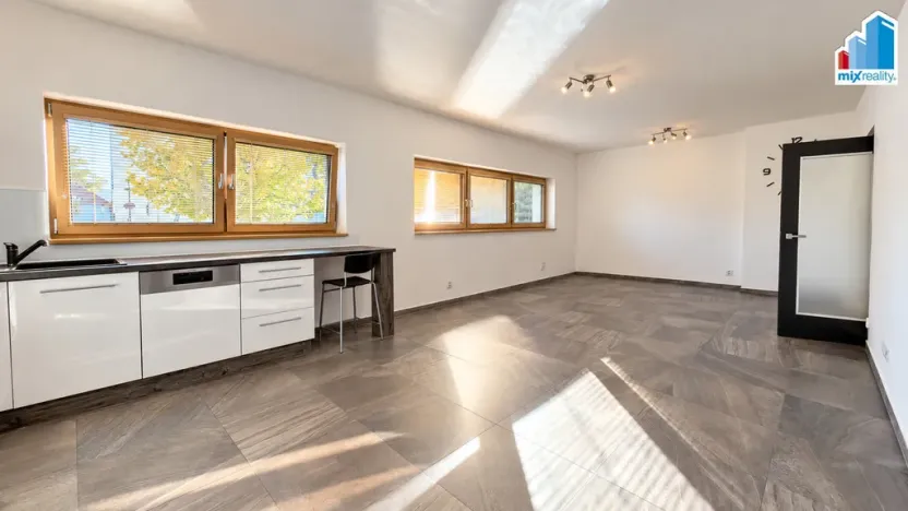 Pronájem bytu 2+kk, Nýřany, Masarykovo náměstí, 70 m2