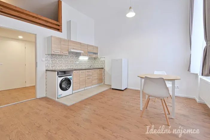 Pronájem bytu 1+kk, Brno - Černá Pole, Erbenova, 26 m2