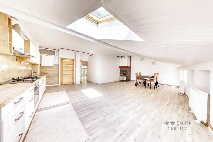 Prodej bytu 2+kk, Praha - Střešovice, Na Petynce, 89 m2