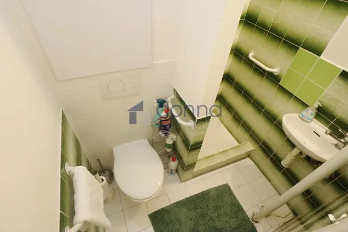 Pronájem bytu 1+kk, Praha, Michelangelova, 23 m2