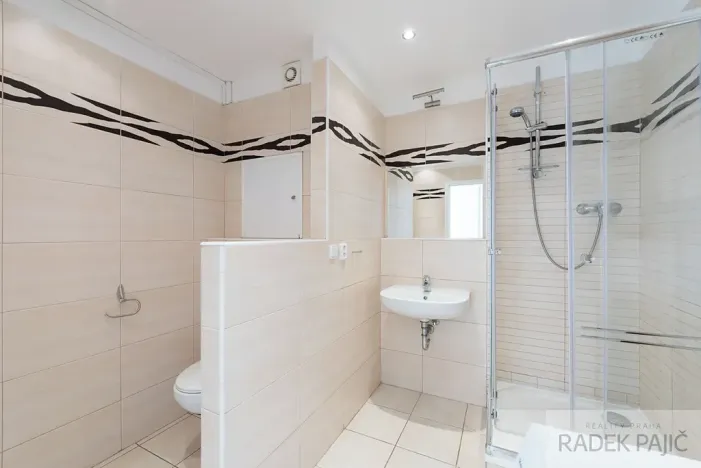 Pronájem bytu 1+1, Praha - Háje, Kosmická, 48 m2