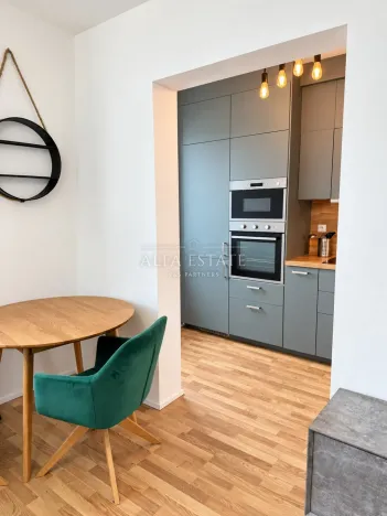Pronájem bytu 1+kk, Praha - Strašnice, Zvěřinova, 33 m2