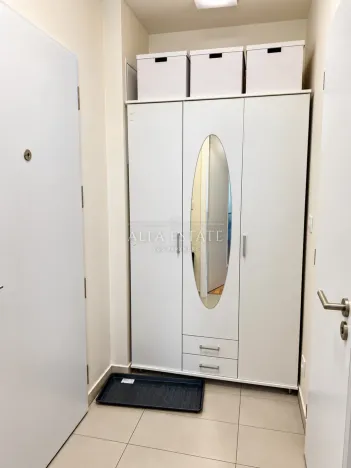 Pronájem bytu 1+kk, Praha - Strašnice, Zvěřinova, 33 m2