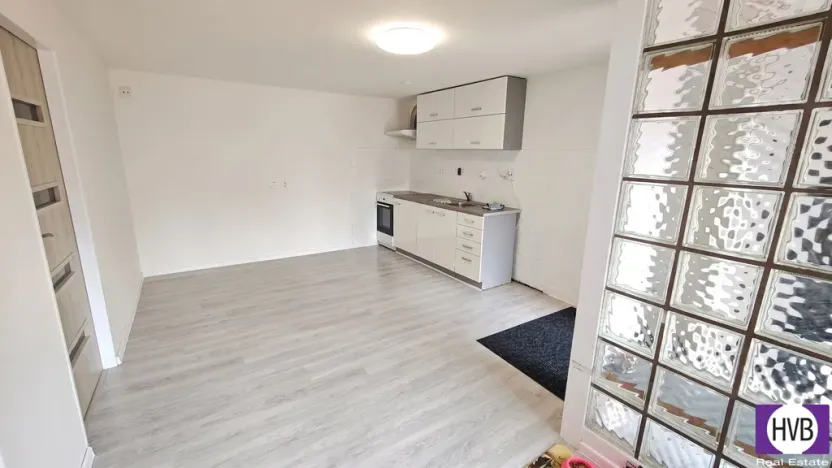 Pronájem bytu 2+kk, Praha, U Cikánky, 42 m2