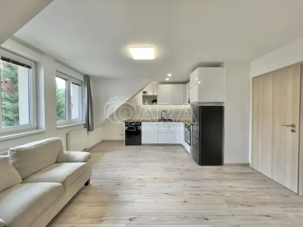 Pronájem bytu 3+kk, Praha - Zbraslav, 84 m2