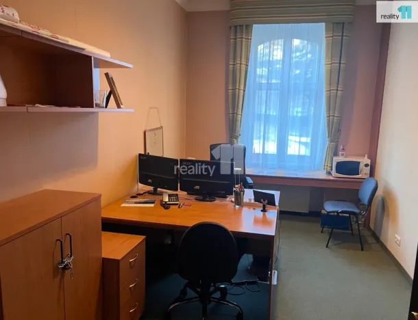 Pronájem kanceláře, Karlovy Vary - Dvory, Chebská, 14 m2