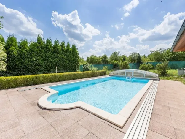Pronájem rodinného domu, Trnová, 450 m2