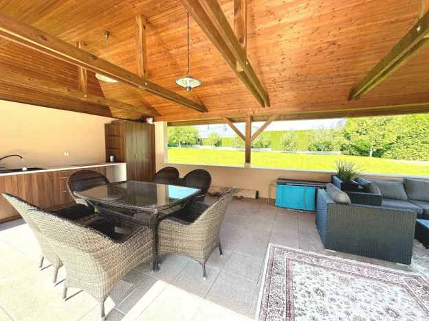 Pronájem rodinného domu, Trnová, 450 m2