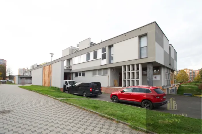 Pronájem obchodního prostoru, Plzeň - Skvrňany, Karla Steinera, 9 m2
