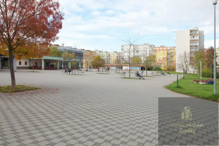 Pronájem obchodního prostoru, Plzeň - Skvrňany, Karla Steinera, 9 m2