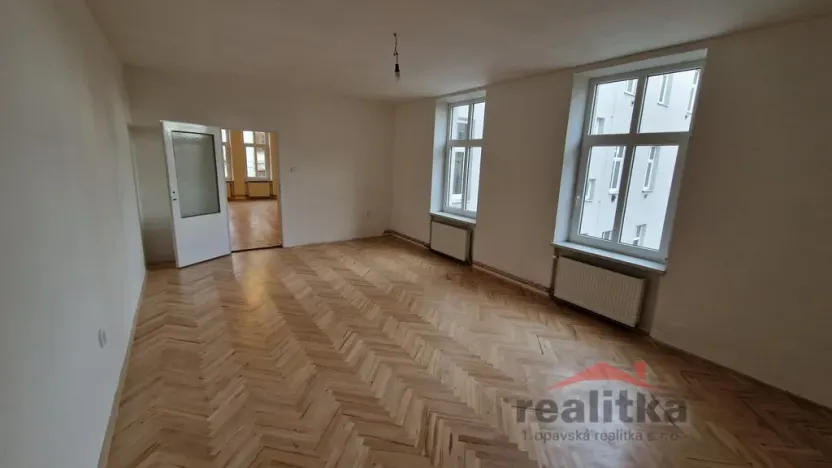 Pronájem bytu 3+1, Opava - Předměstí, Komenského, 106 m2