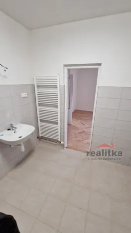 Pronájem bytu 3+1, Opava - Předměstí, Komenského, 106 m2
