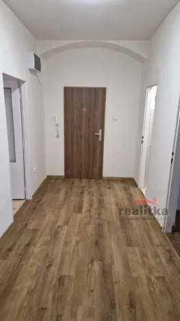 Pronájem bytu 3+1, Opava - Předměstí, Komenského, 106 m2