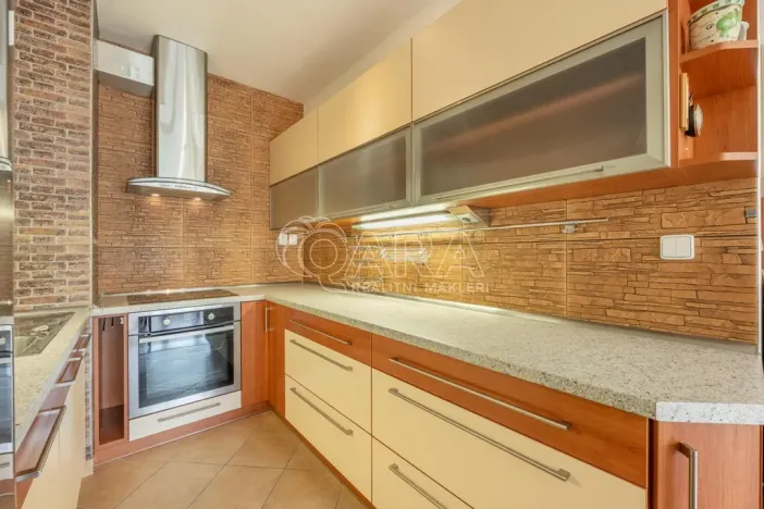 Pronájem bytu 2+kk, Praha - Záběhlice, Velenovského, 53 m2