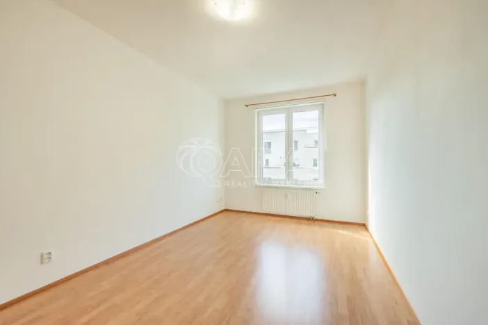 Pronájem bytu 2+kk, Praha - Záběhlice, Velenovského, 53 m2