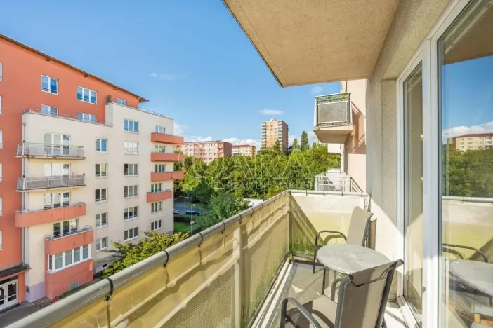 Pronájem bytu 2+kk, Praha - Záběhlice, Velenovského, 53 m2