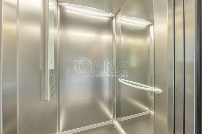 Pronájem bytu 2+kk, Praha - Záběhlice, Velenovského, 53 m2