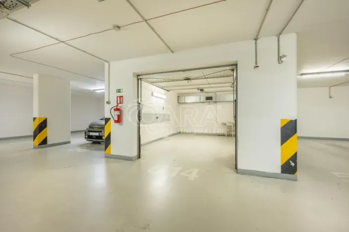 Pronájem bytu 2+kk, Praha - Záběhlice, Velenovského, 53 m2