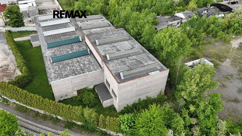 Pronájem výrobních prostor, Roudnice nad Labem, Pracnerova, 2250 m2