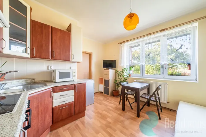 Prodej bytu 2+kk, Odolena Voda, Náměstí Vítězslava Hálka, 39 m2