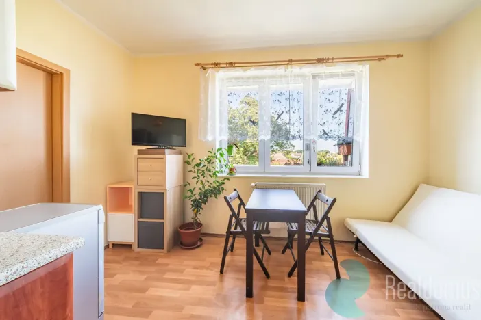 Prodej bytu 2+kk, Odolena Voda, Náměstí Vítězslava Hálka, 39 m2