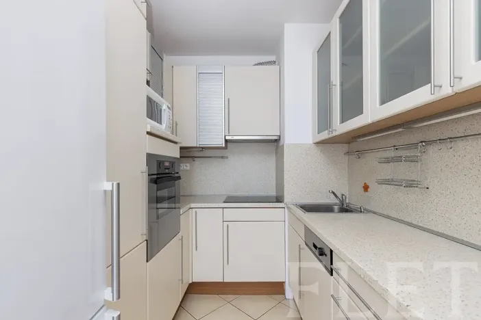 Pronájem bytu 2+kk, Praha - Záběhlice, Velenovského, 53 m2