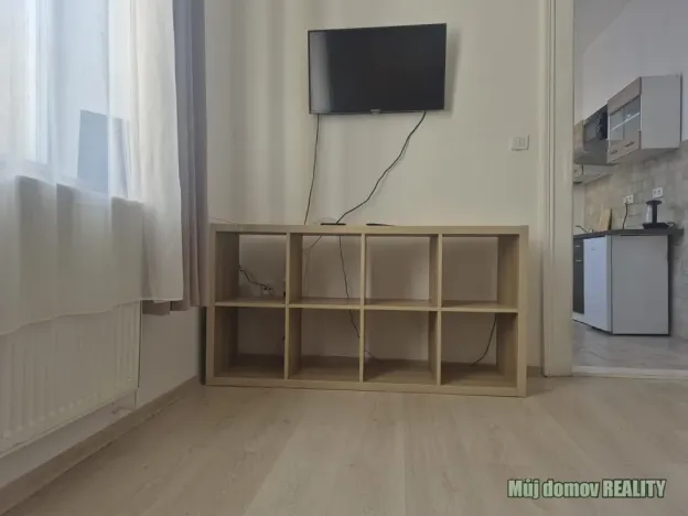 Pronájem bytu 2+kk, Praha - Karlín, Křižíkova, 45 m2