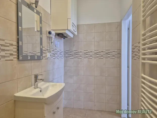 Pronájem bytu 2+kk, Praha - Karlín, Křižíkova, 45 m2