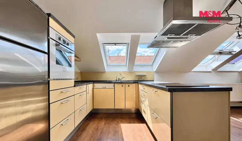 Prodej bytu 3+kk, Praha, Donská, 75 m2