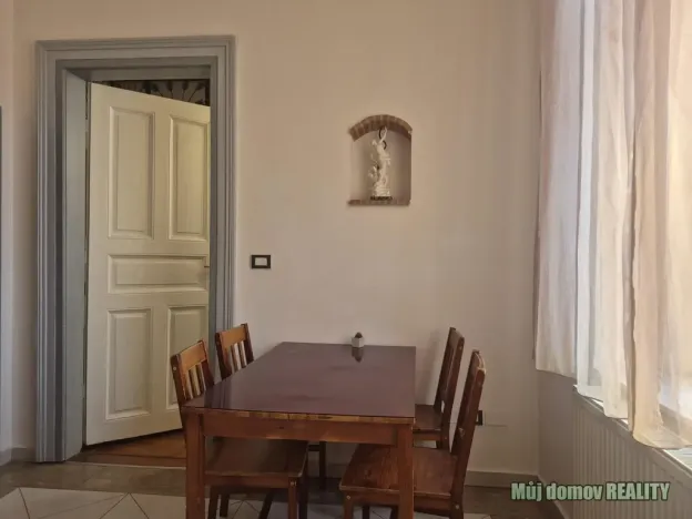 Pronájem bytu 2+kk, Praha - Karlín, Křižíkova, 56 m2