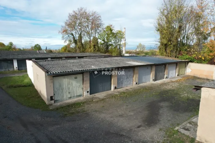 Pronájem garáže, Louny, Čs. armády, 18 m2